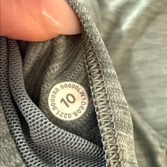 Lululemon - Picture 4 of 4